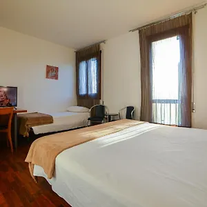 Querini Budget&business Hotel