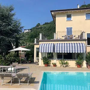 Eden Jacuzzi Pool Frühstückspension